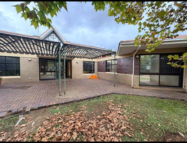 2,565M² OFFICE FOR SALE IN RANDJESPARK